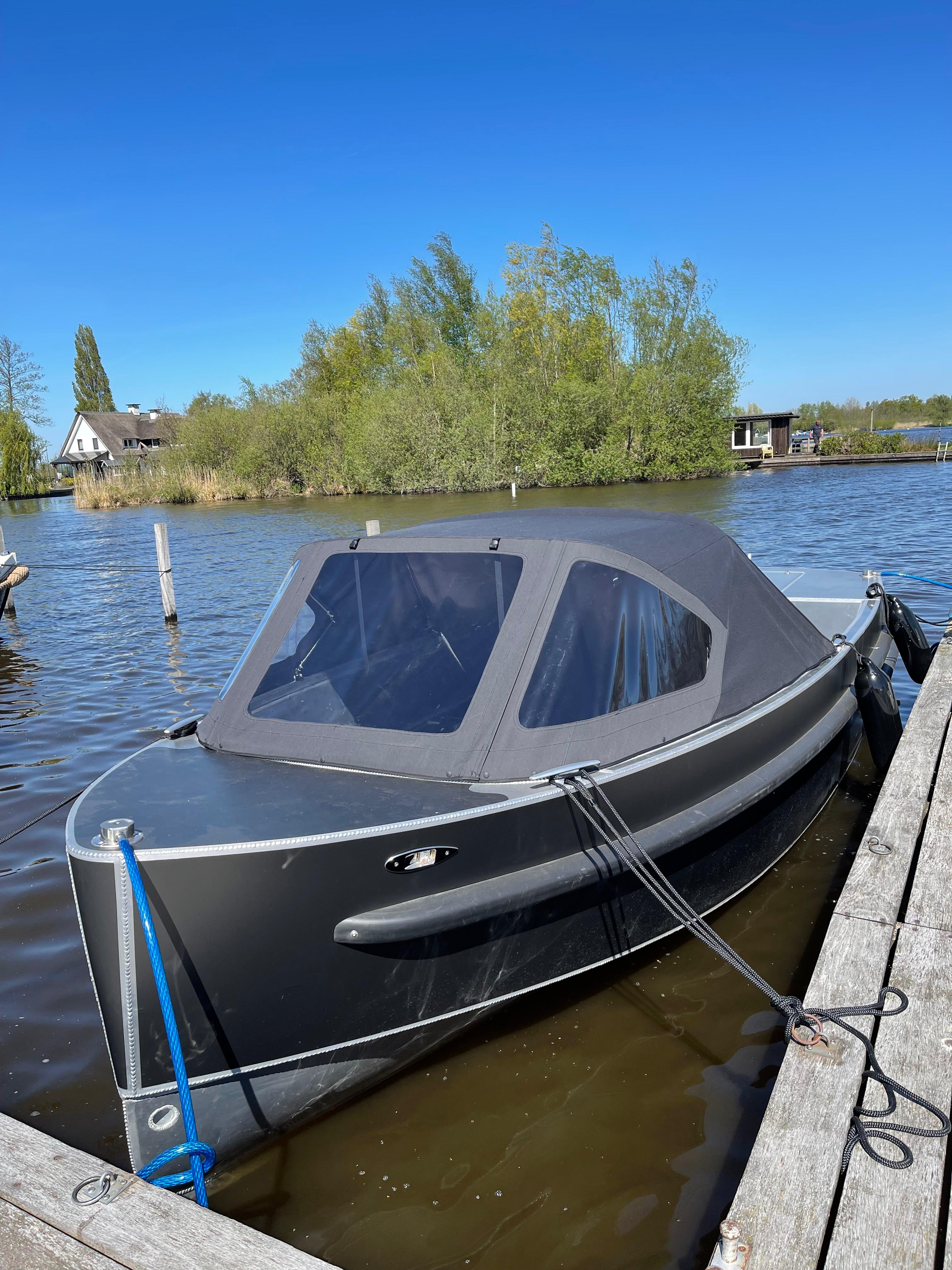 Afdekzeil strak gespannen